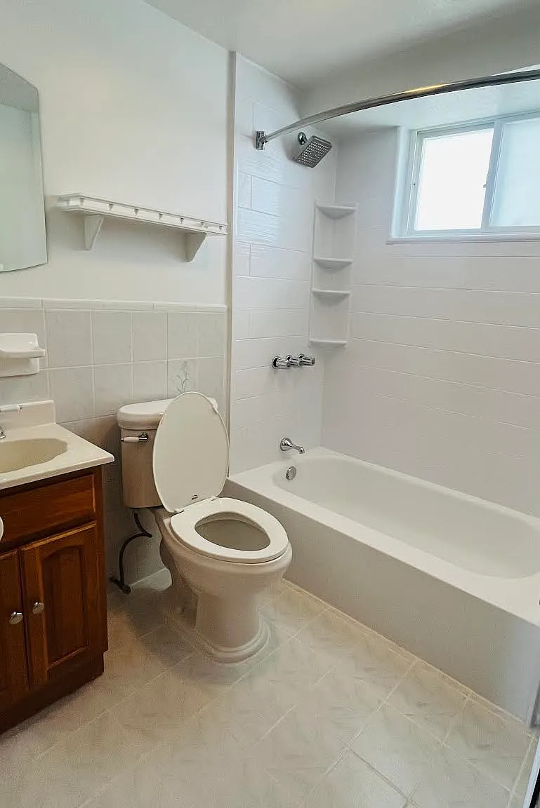 2 bed, 1000 sqft, $2,500 — Photo 3