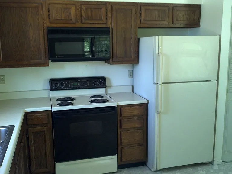 6675 Brook Forest Dr — Photo 8