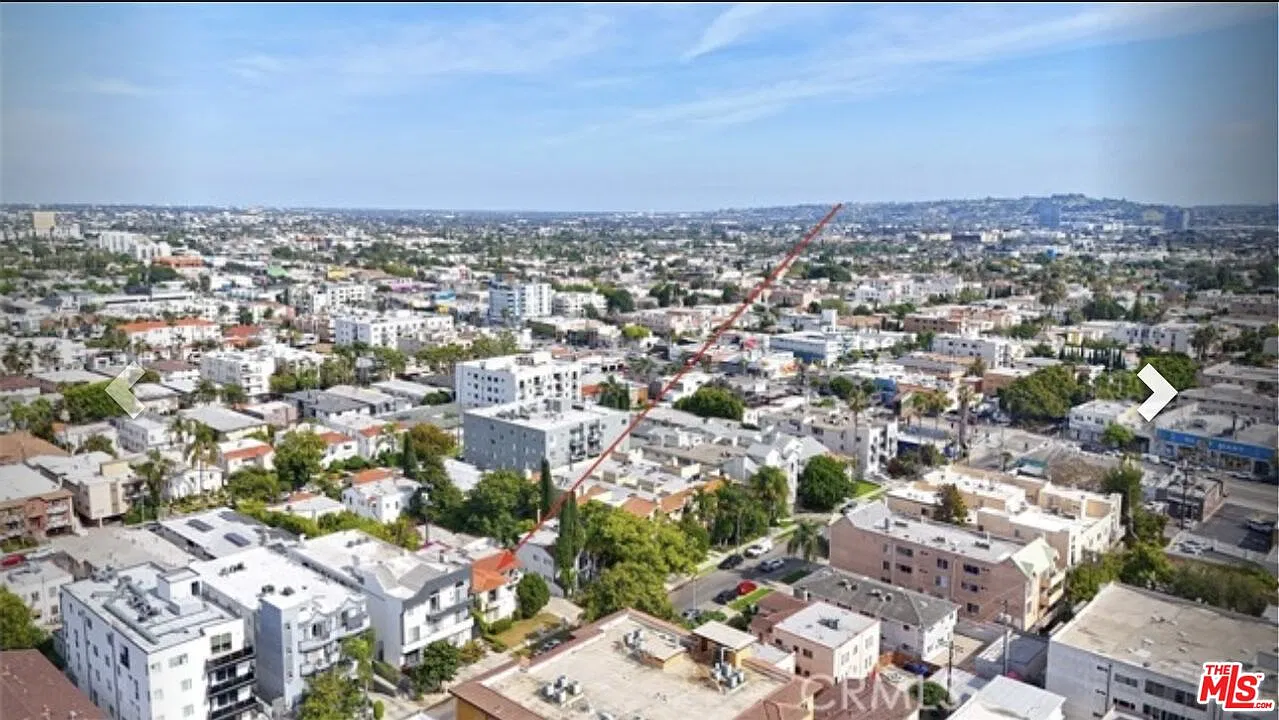 2 bed, 1.0 bath, 4745 sqft, $3,200 — Photo 3