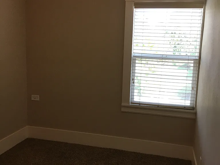 4743B N Albina Ave — Photo 14