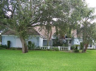 15 Tropical Island Ln, Merritt Island, FL 32952