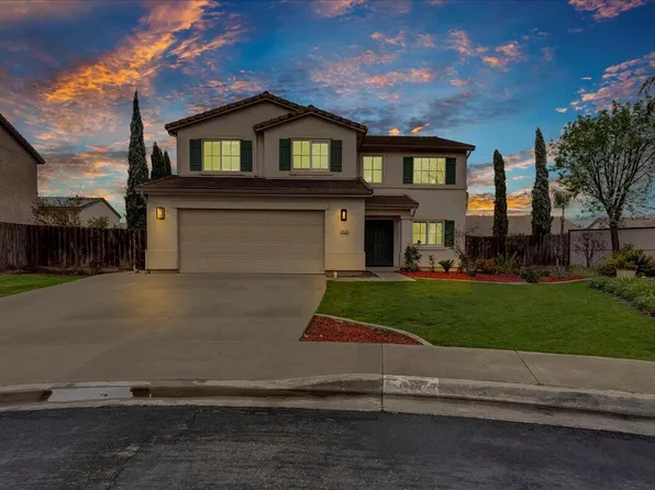 2028 W Picadilly Lane, Hanford, CA 93230