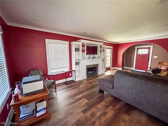 2nd image of 157 Wildwood Dr