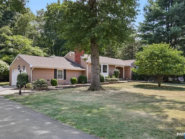 398 S Central Ave, Ramsey, NJ 07446