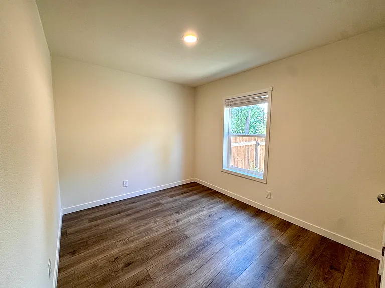 321 E Panorama Dr — Photo 10