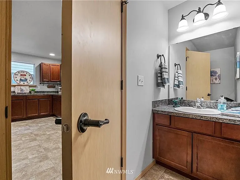 1017 W Main St #C101 — Photo 16