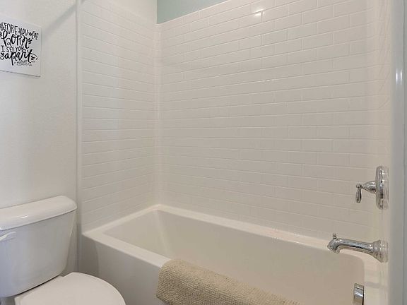 4th image of 529 Sandpiper Way