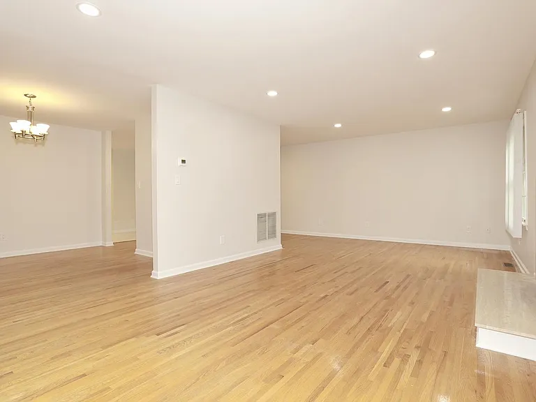 90 Elm St — Photo 22