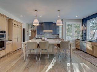 12 Forest Trl, Mahtomedi, MN 55115