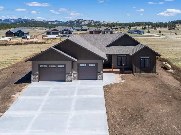 120 Stone Hl, Custer, SD 57730