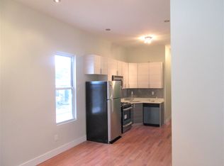 200 28th St #3A, Brooklyn, NY 11232