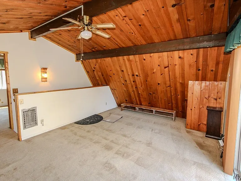 136 Mann Dr — Photo 22