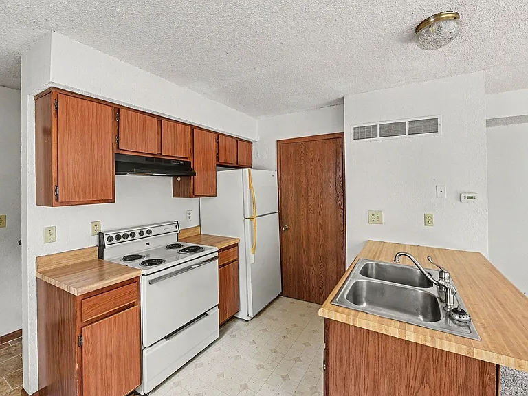 8213 N Everton Ave — Photo 6