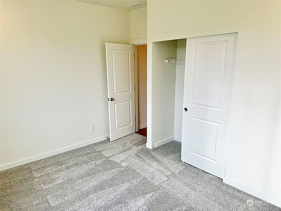 5th image of 13519 186th Street Ct E #52