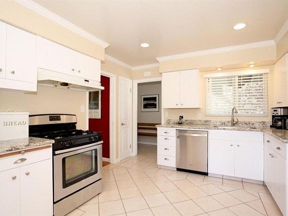 5th image of 1226 Fruitdale Ave