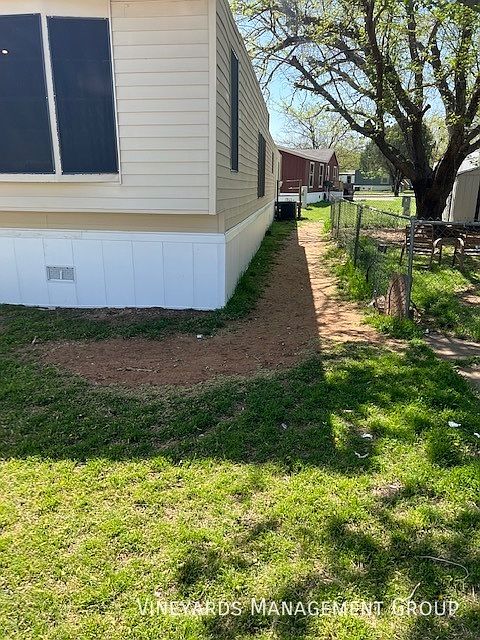 1st image of 130 Evergreen Dr