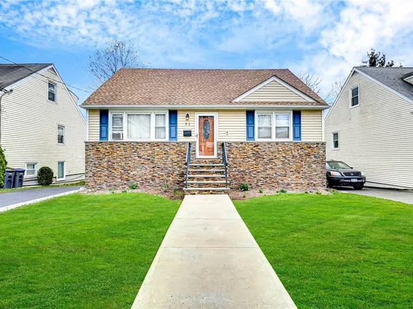 32 Cloverdale Avenue, White Plains, NY 10603