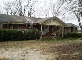 2412 Lily Pond Rd, Albany, GA 31721