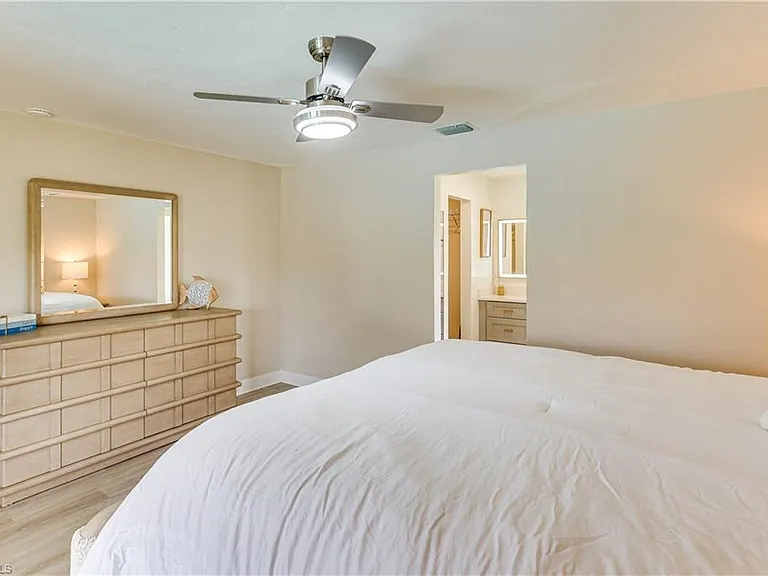 6030 Perthshire Ln — Photo 16