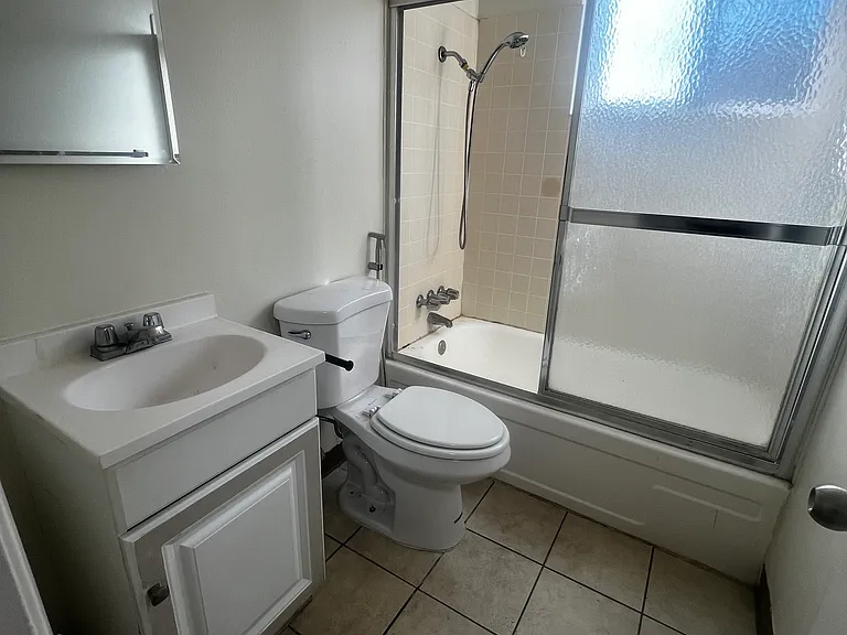544 N 4th St #1 — Photo 4