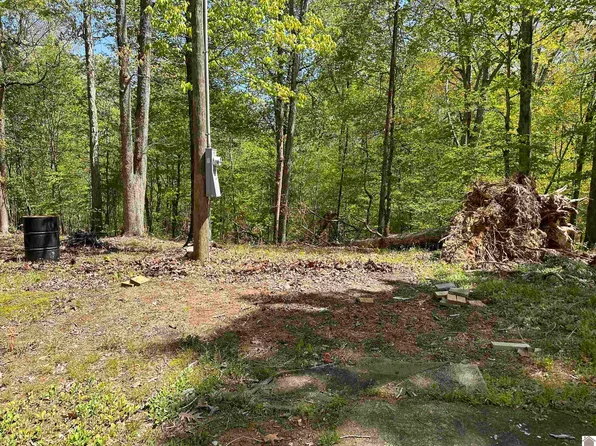 100 E Ridge Rd, Eddyville, KY 42038