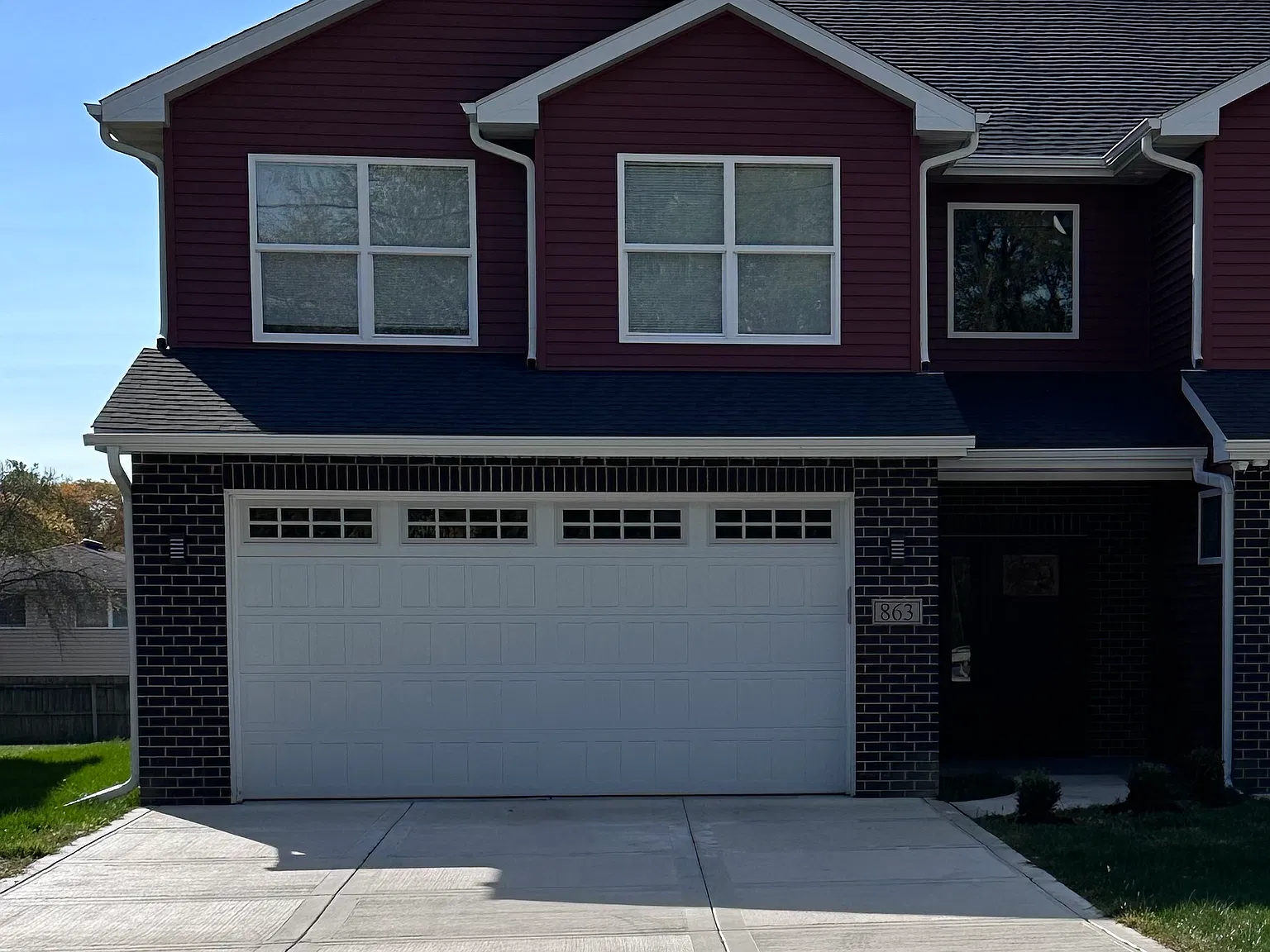 863 E Joliet St — Photo 1