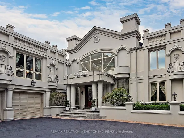 305 Woodland Acres Cres, Vaughan, ON L6A 1G1