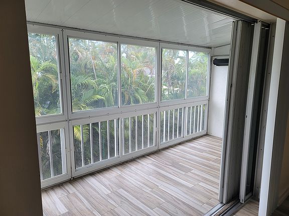 Closed Lanai