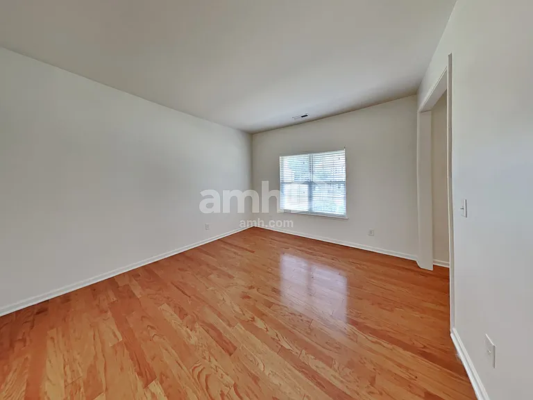 5818 Parkstone Dr — Photo 8