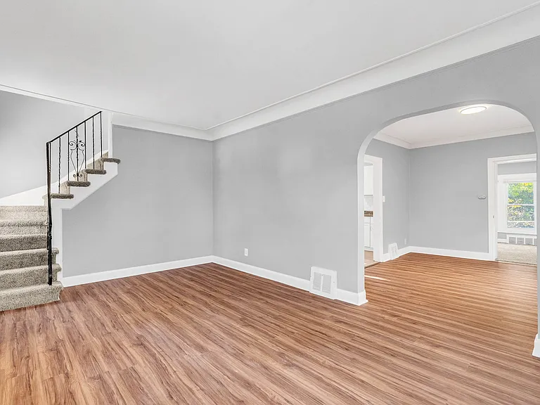 9503 Lakepointe St — Photo 8