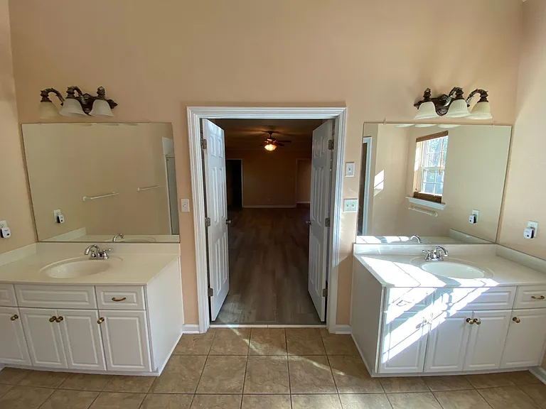 1002 Dorset Ln — Photo 20