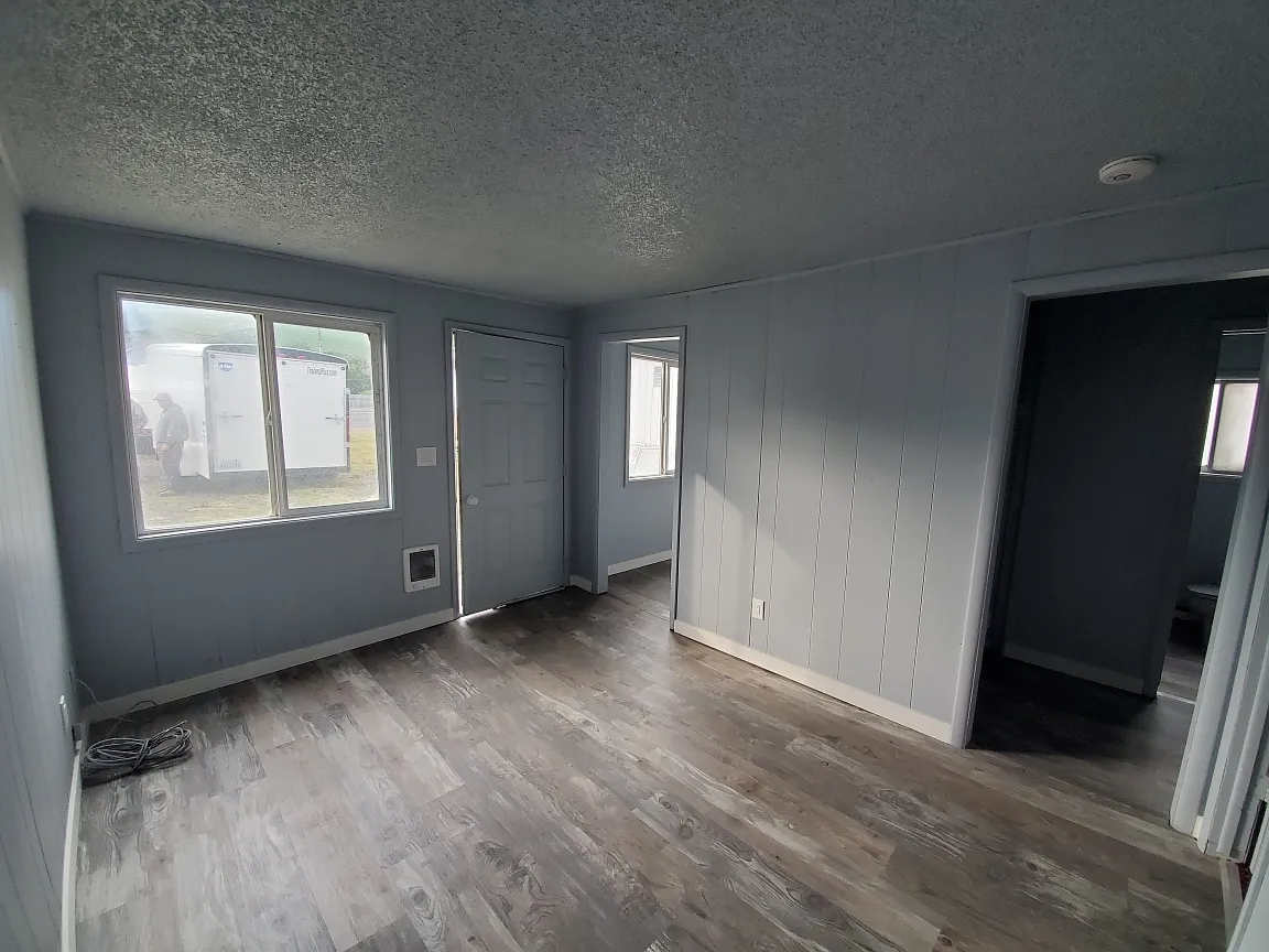 305 West Main Street — Photo 1