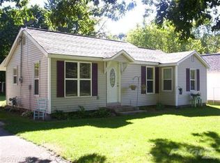 1213 Kenwood Ave, Belding, MI 48809