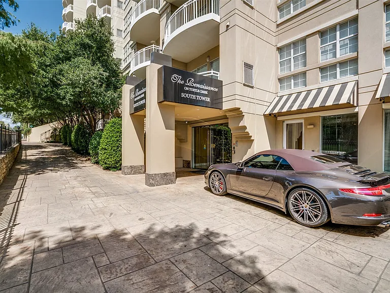 3225 Turtle Creek Blvd #520 — Photo 17