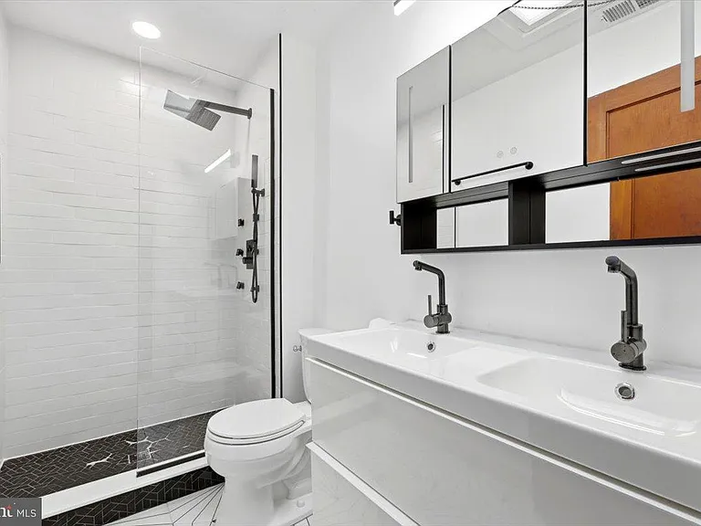 1008 Bashford Ln — Photo 22