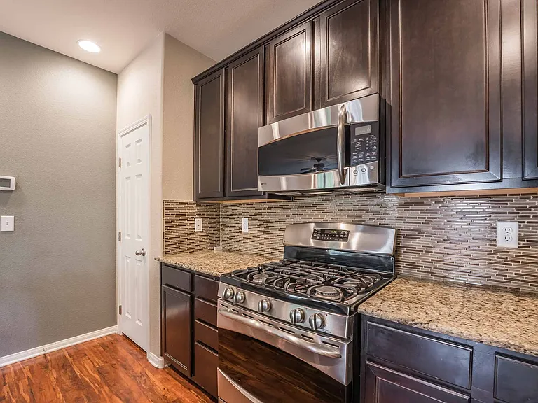 1553 Razella Ct — Photo 5