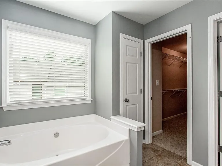 1345 Winshire Cv — Photo 17