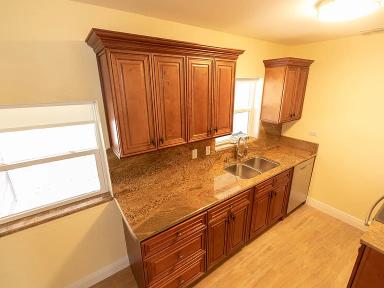 619 Guild Dr — Photo 1