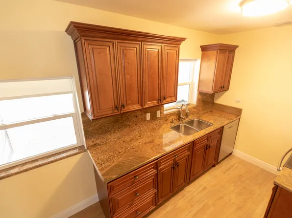 619 Guild Dr, Venice, FL 34285
