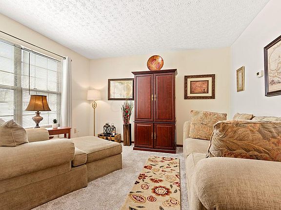 3rd image of 137 Indian Mill Ct
