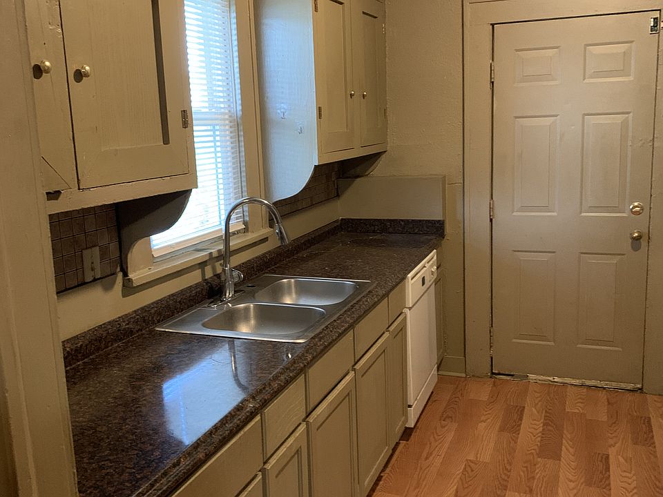 Kitchen w/ disposal, dishwasher, gas stove w/ oven and ref./freezer. Room for an eat-in table