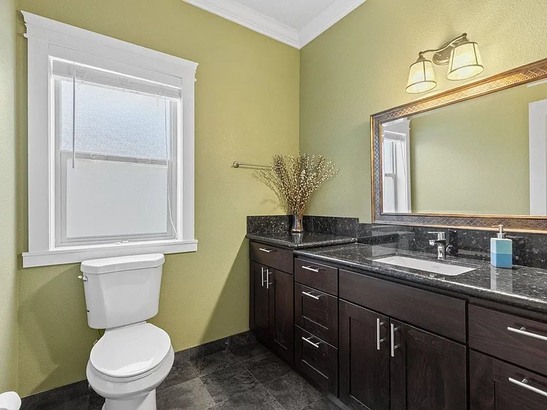 4334 Vineyard Ter — Photo 17