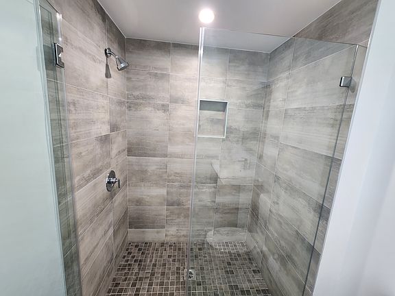 2nd image of 6061 Fulton Ave #8