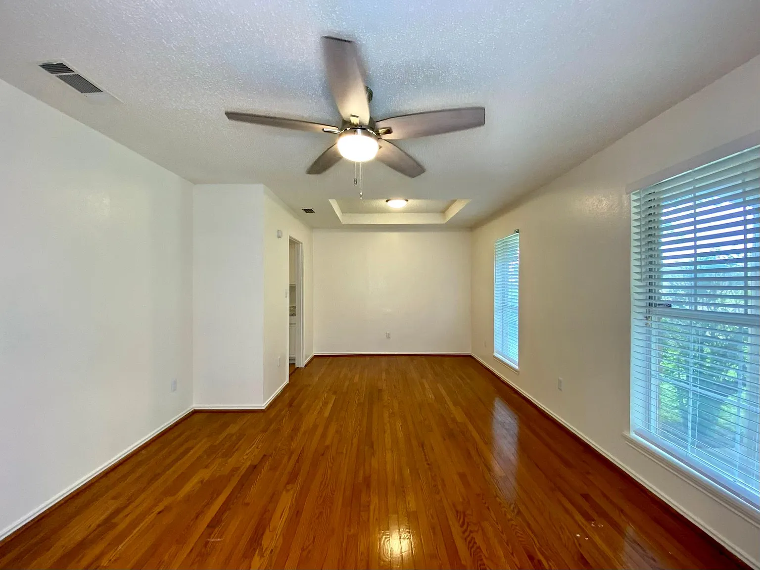 1415 Reynoldston Ln — Photo 2