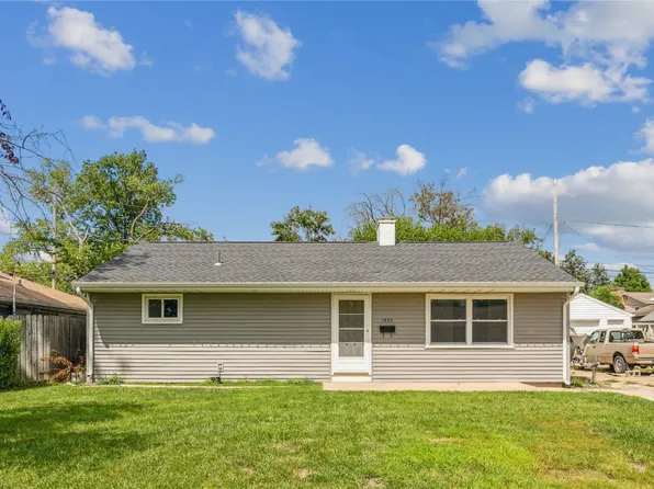 1520 Richmond Rd NE, Cedar Rapids, IA 52402