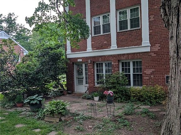 5th image of 3610 Valley Dr