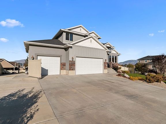 5th image of 544 W Regal View Dr