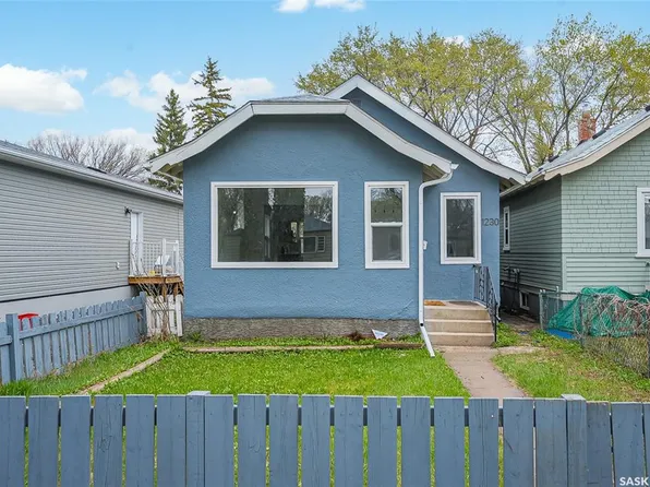 1230 E AVENUE N, Saskatoon, SK S7L 1T4
