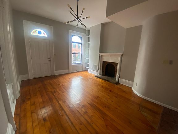 4th image of 428 Chestnut St #1