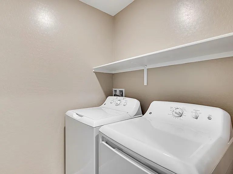 6238 Mavora Lakes St — Photo 32